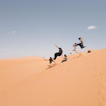 Hotel Luxury Maktoub Merzouga Esterno foto