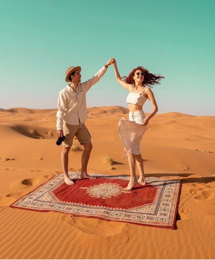 Hotel Luxury Maktoub Merzouga Esterno foto